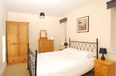 Hamilton Gardens, Near university, Plymouth - Image 2